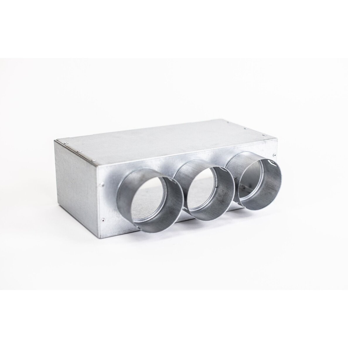 GB-300x100-3x75 grotelių pajungimo dėžutė tiesi