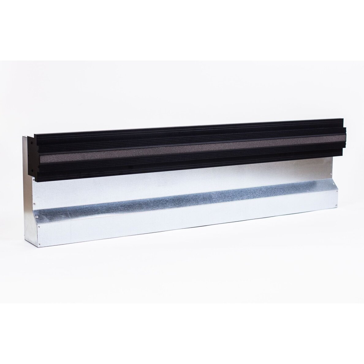 Linea+SlimBox 1000-75/90-20; mažo aukščio pajungimo dėže, coanda efektas; 1000 mm ilgio, 20 mm plyšys, d90(75)x4 pajung.